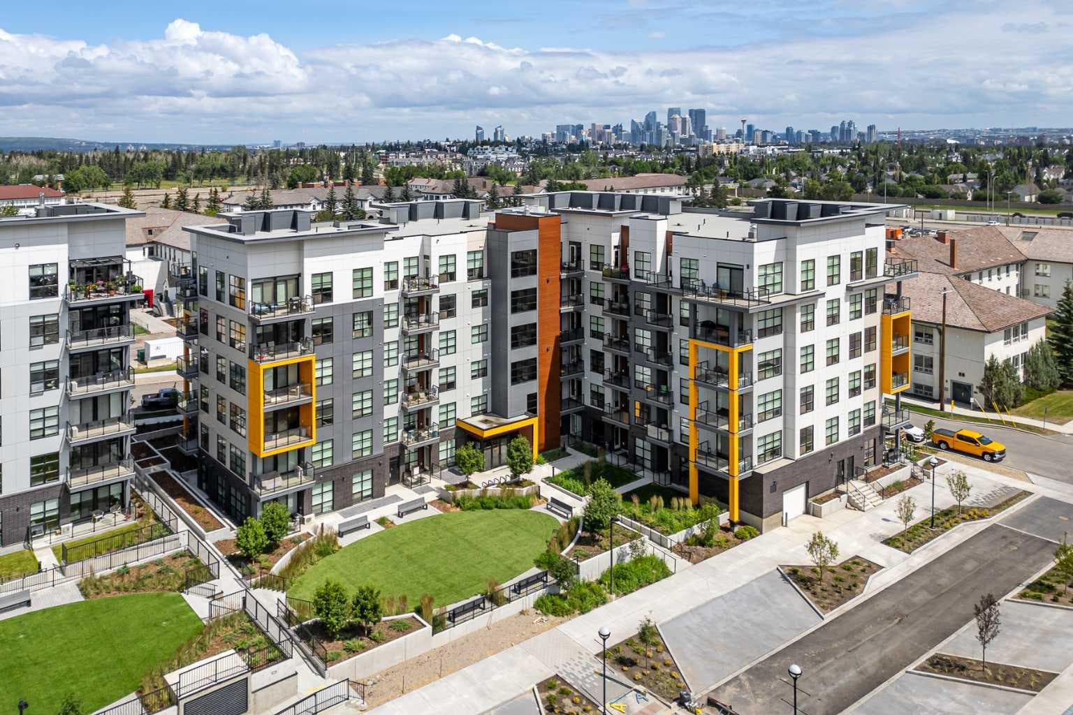 311, 370 Dieppe Drive SW