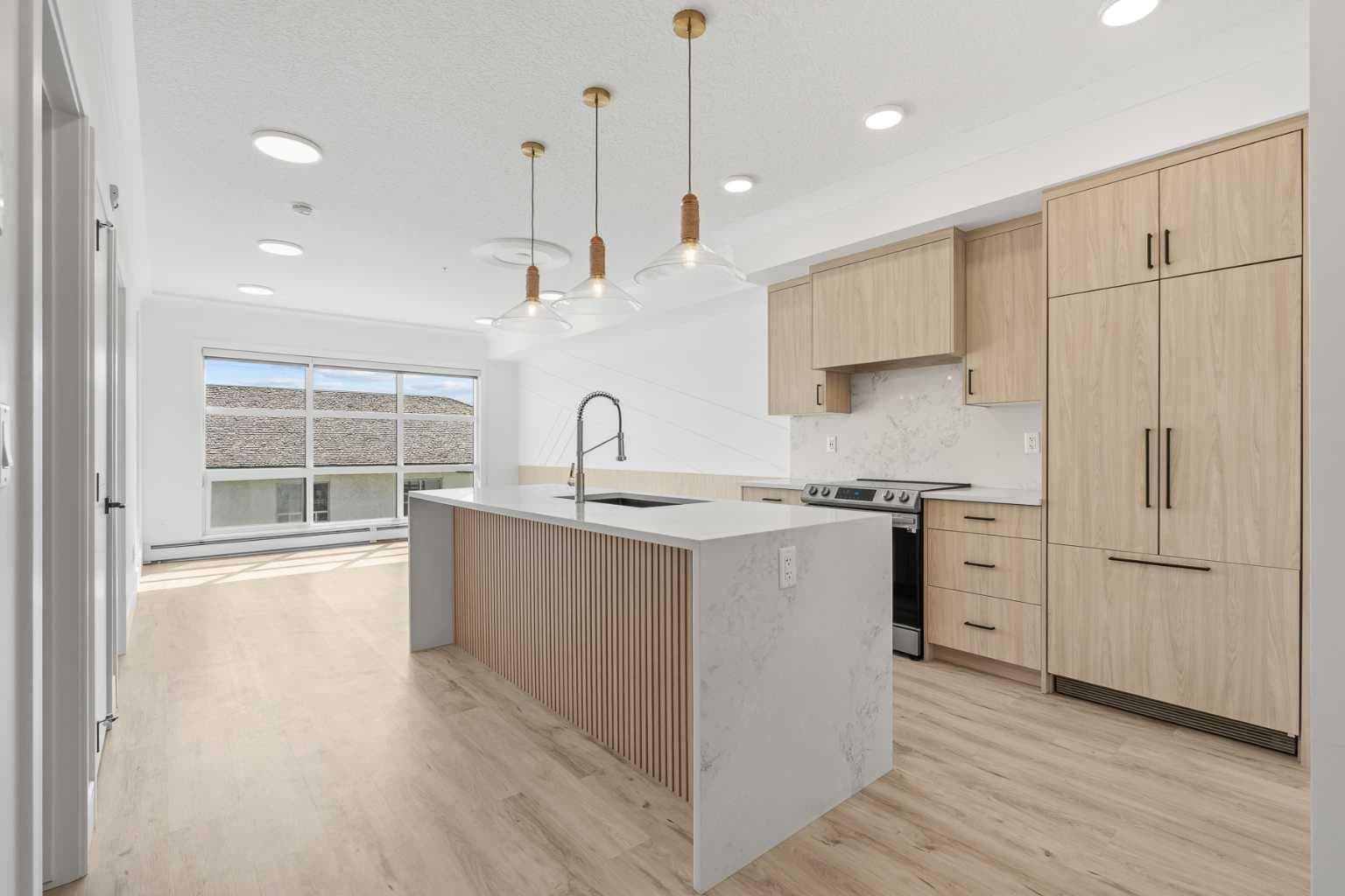 311, 370 Dieppe Drive SW