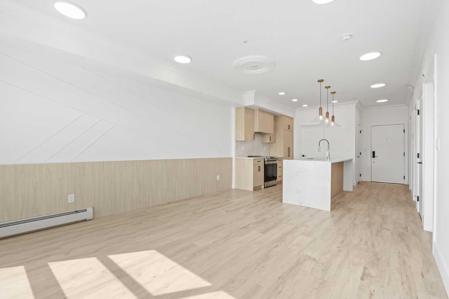 311, 370 Dieppe Drive SW