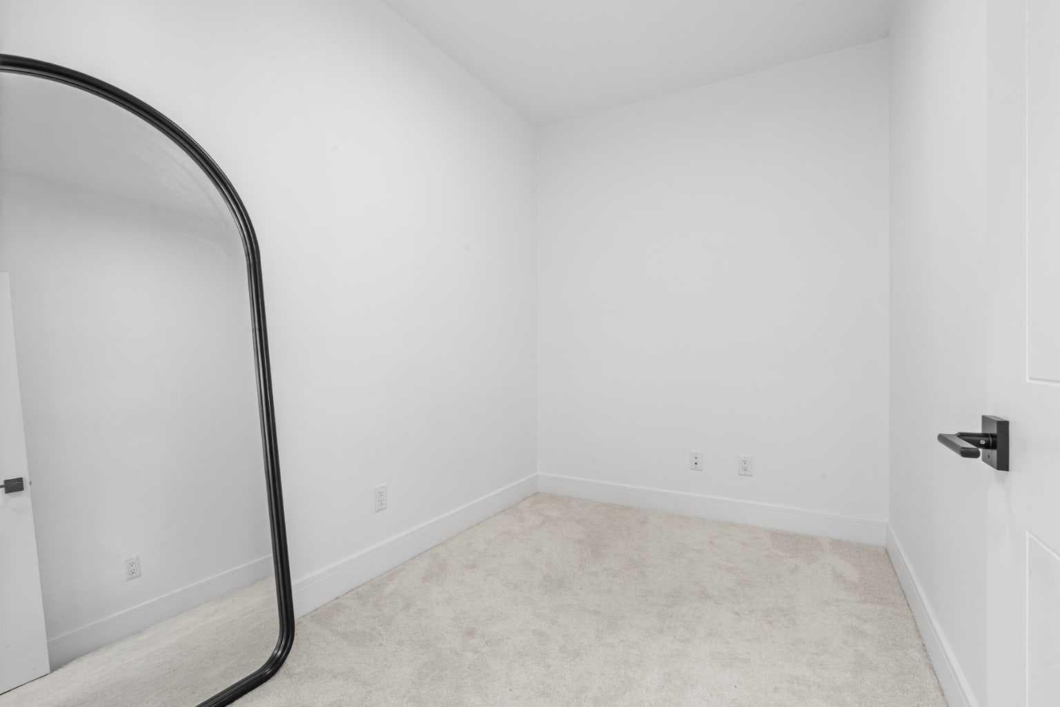 311, 370 Dieppe Drive SW
