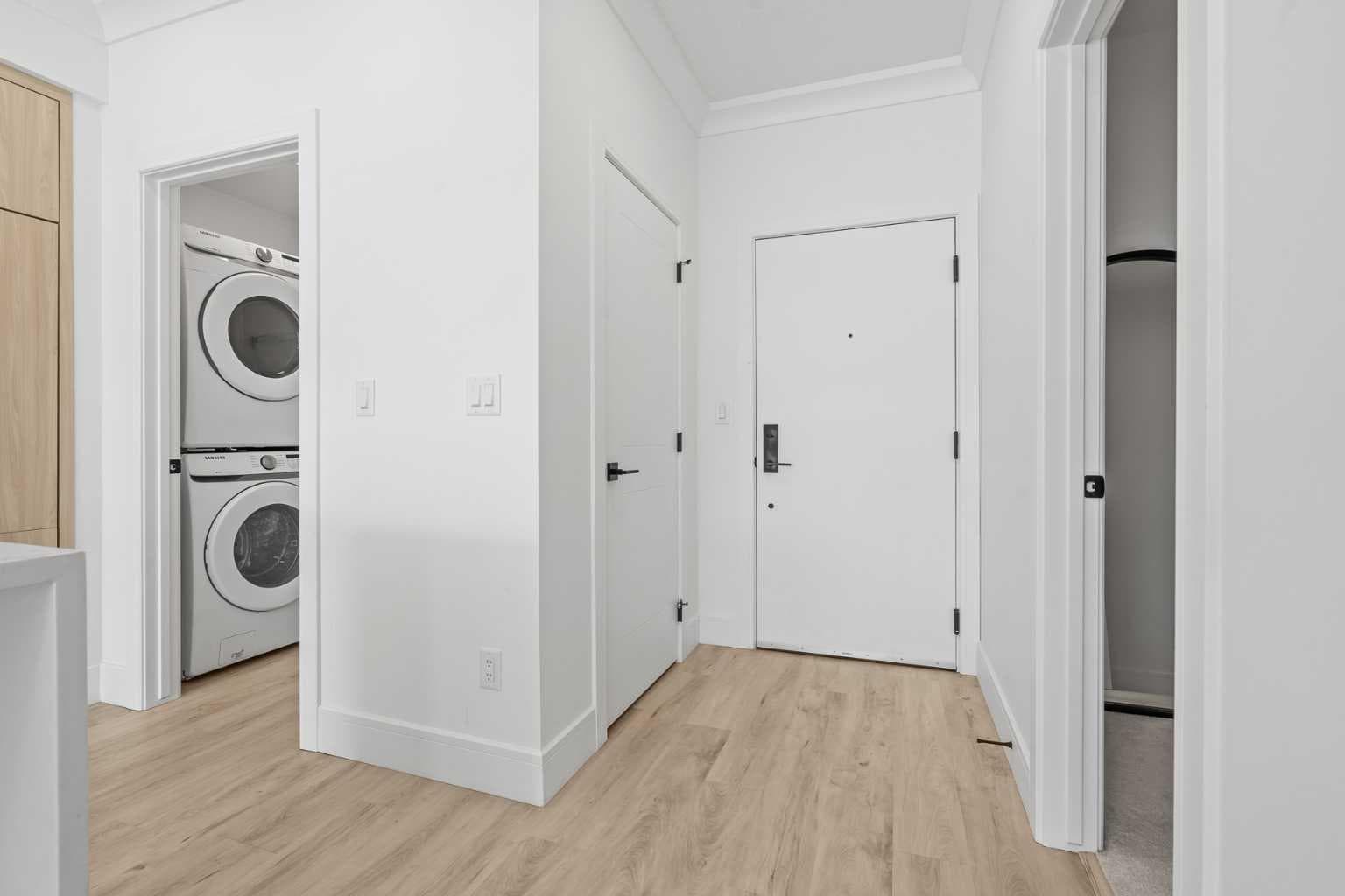 311, 370 Dieppe Drive SW