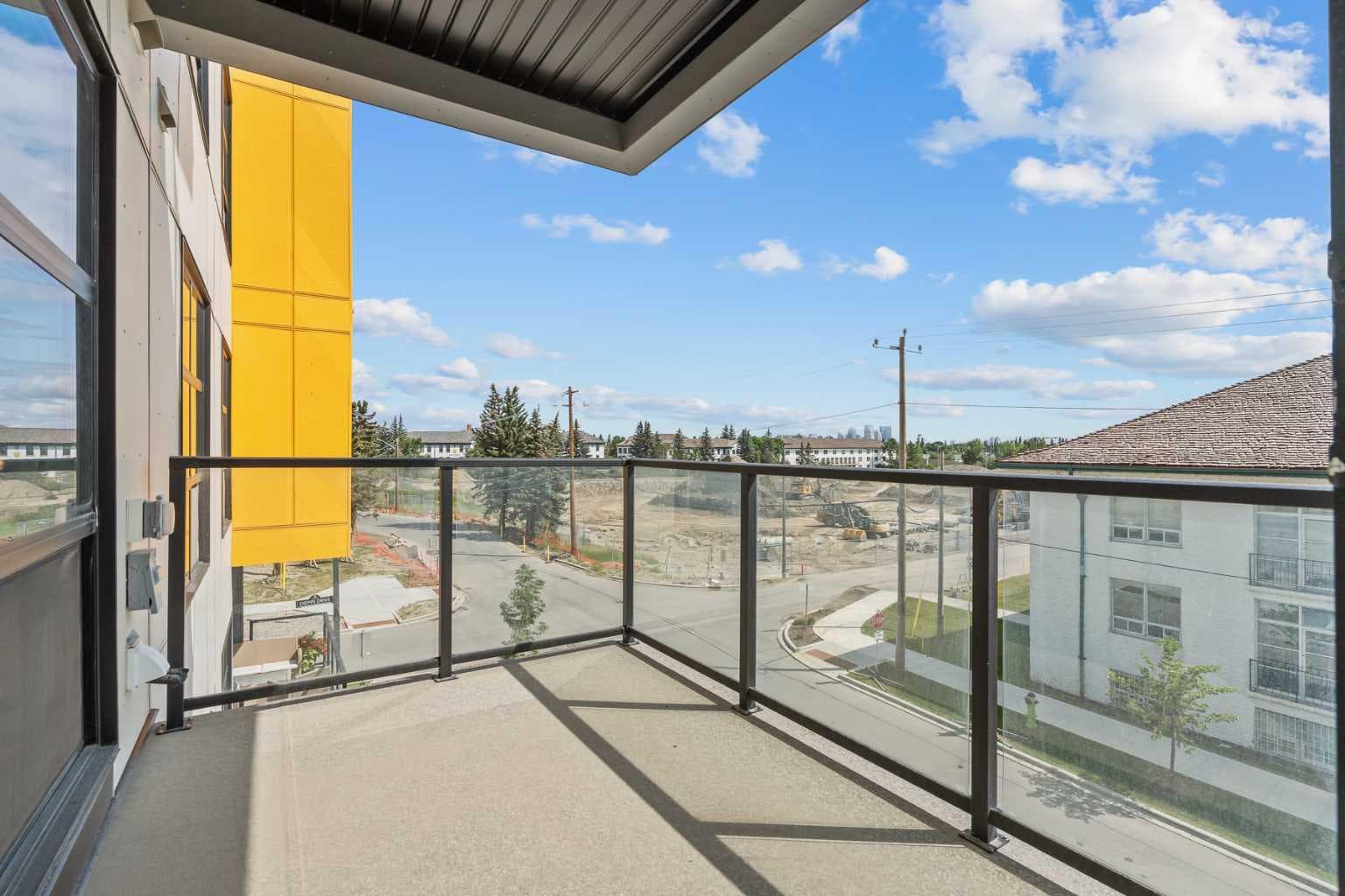 311, 370 Dieppe Drive SW