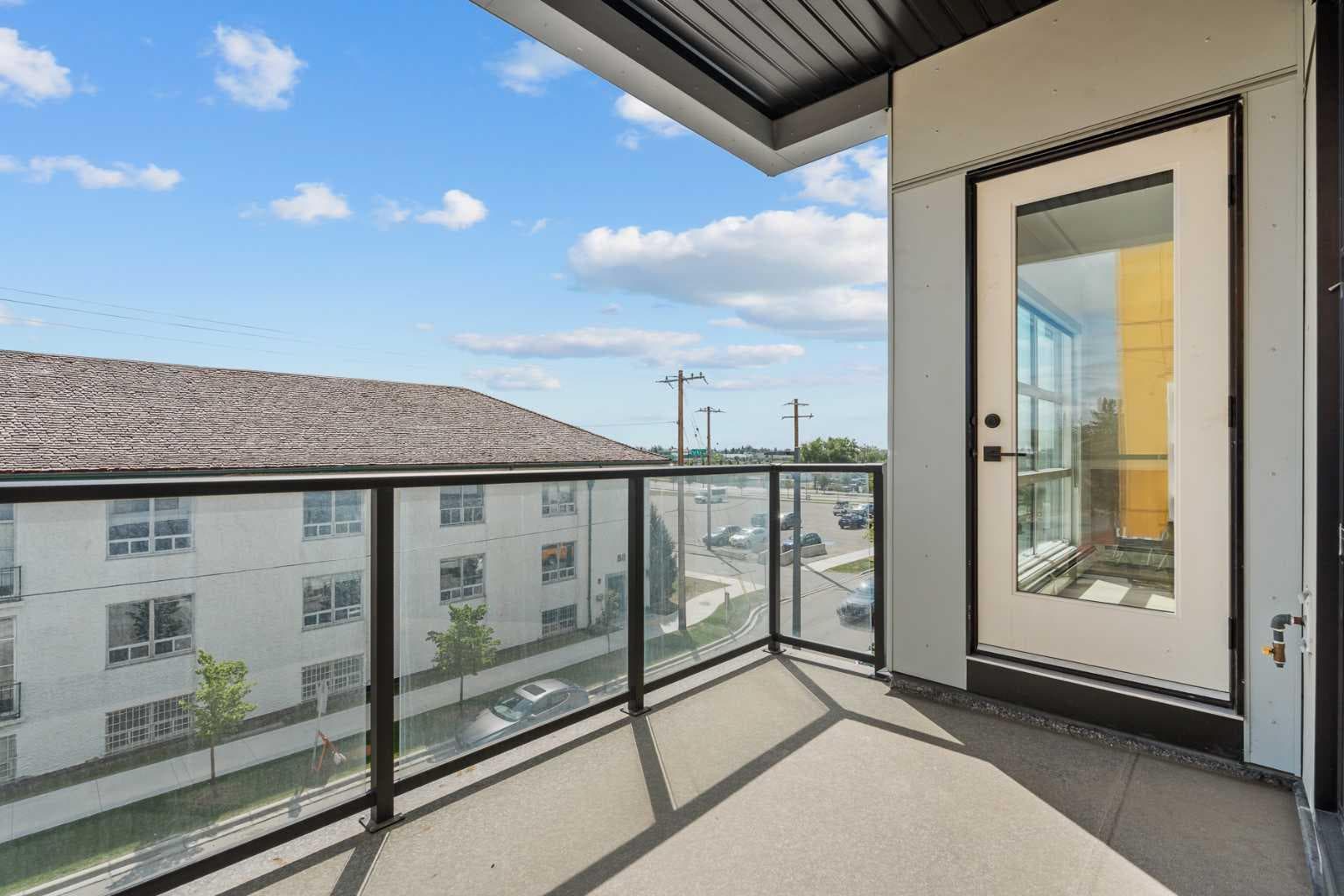 311, 370 Dieppe Drive SW