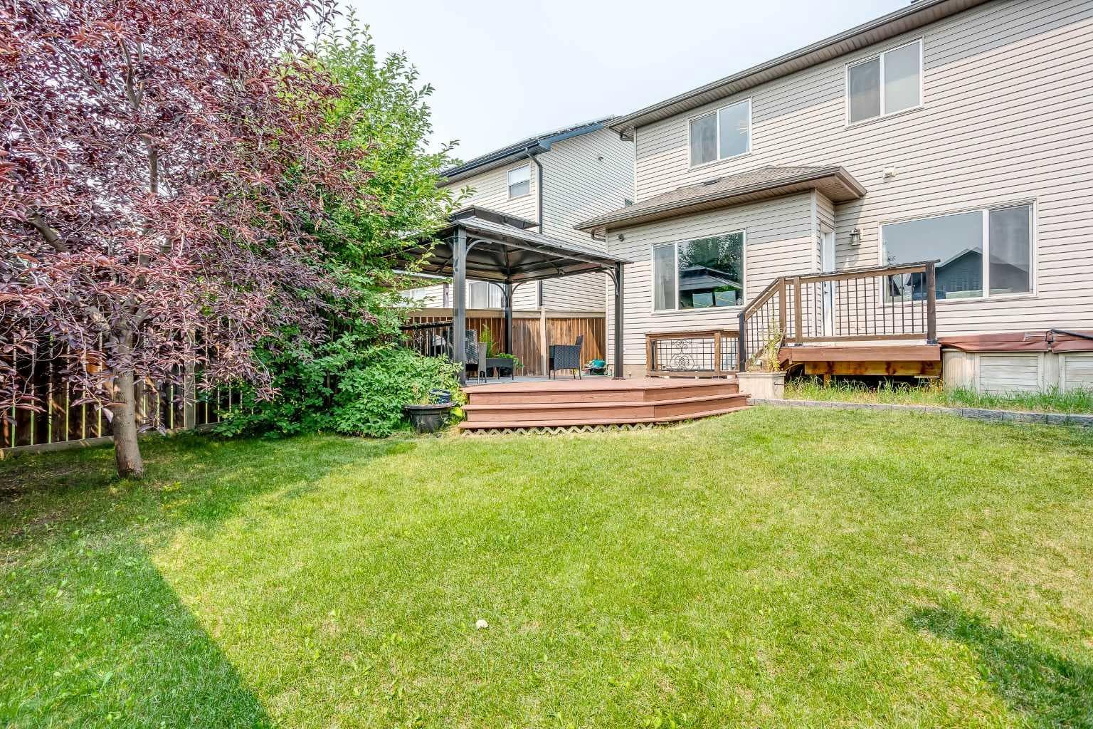1153 Kingston Crescent SE
