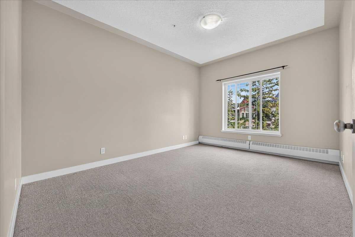 537, 10 Discovery Ridge Close SW