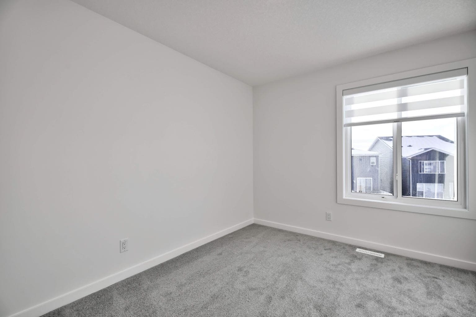 45 Legacy Point Terrace SE
