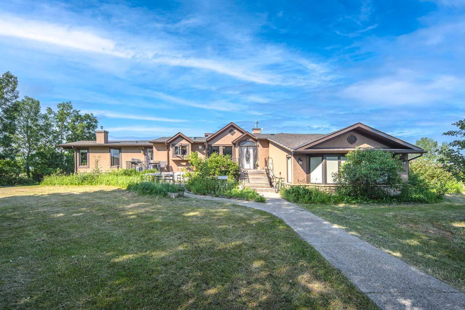 33076 Township Road 243  