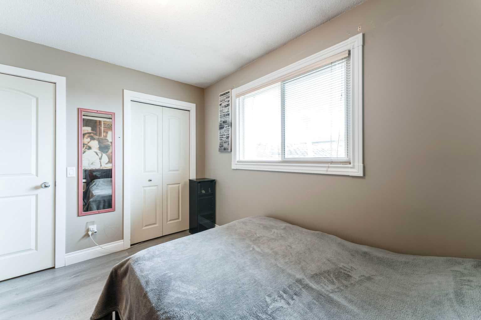 115 Maunsell Close NE