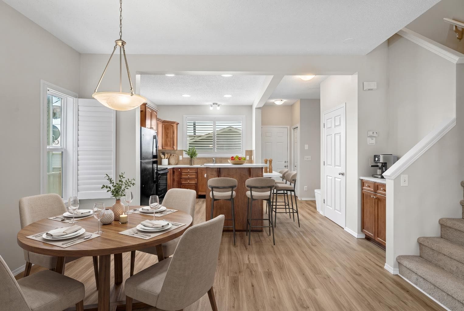 51 Covehaven Mews NE