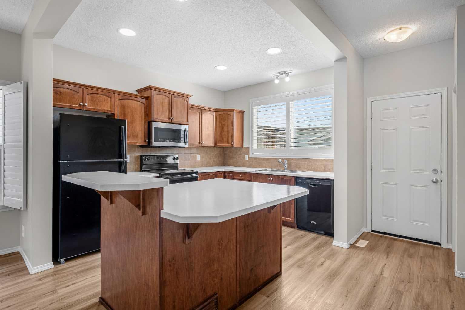 51 Covehaven Mews NE
