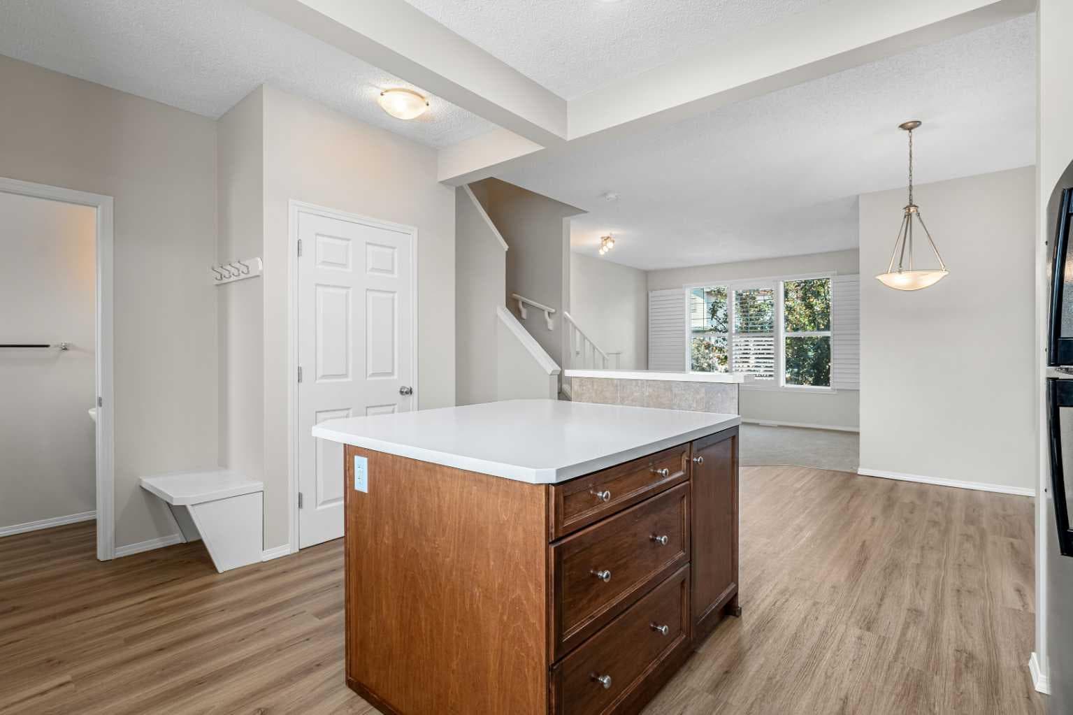 51 Covehaven Mews NE