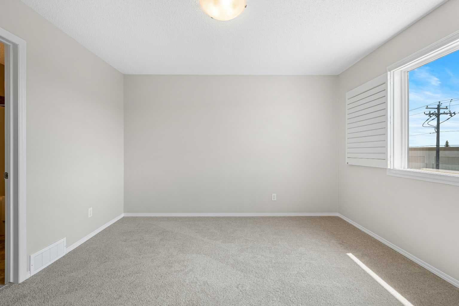 51 Covehaven Mews NE
