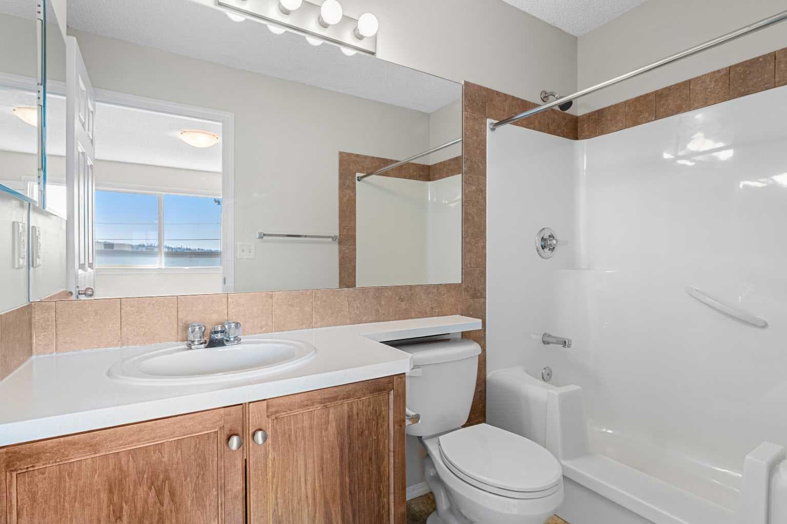 51 Covehaven Mews NE