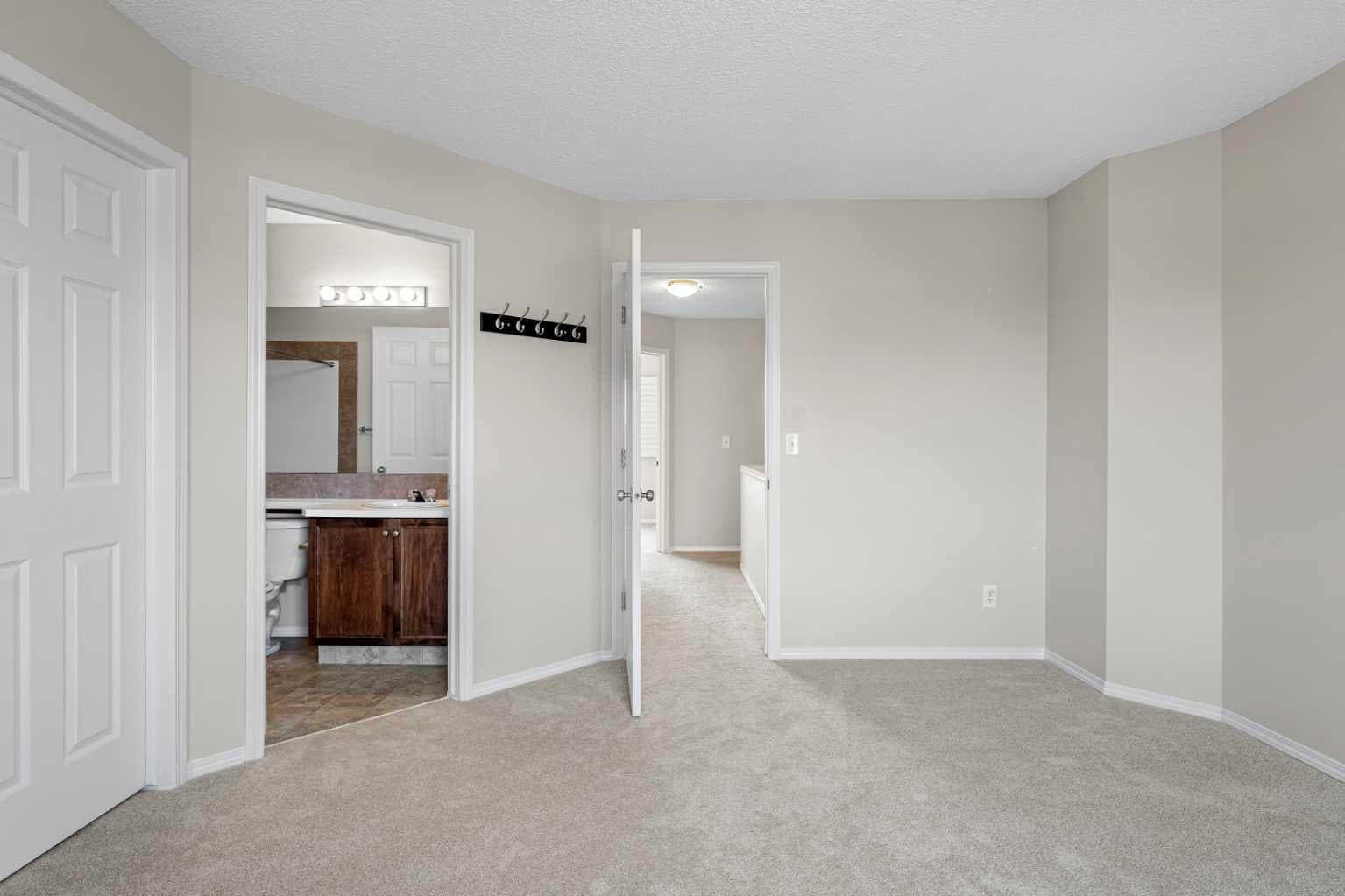51 Covehaven Mews NE