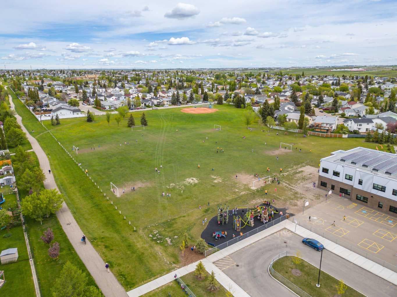 51 Covehaven Mews NE