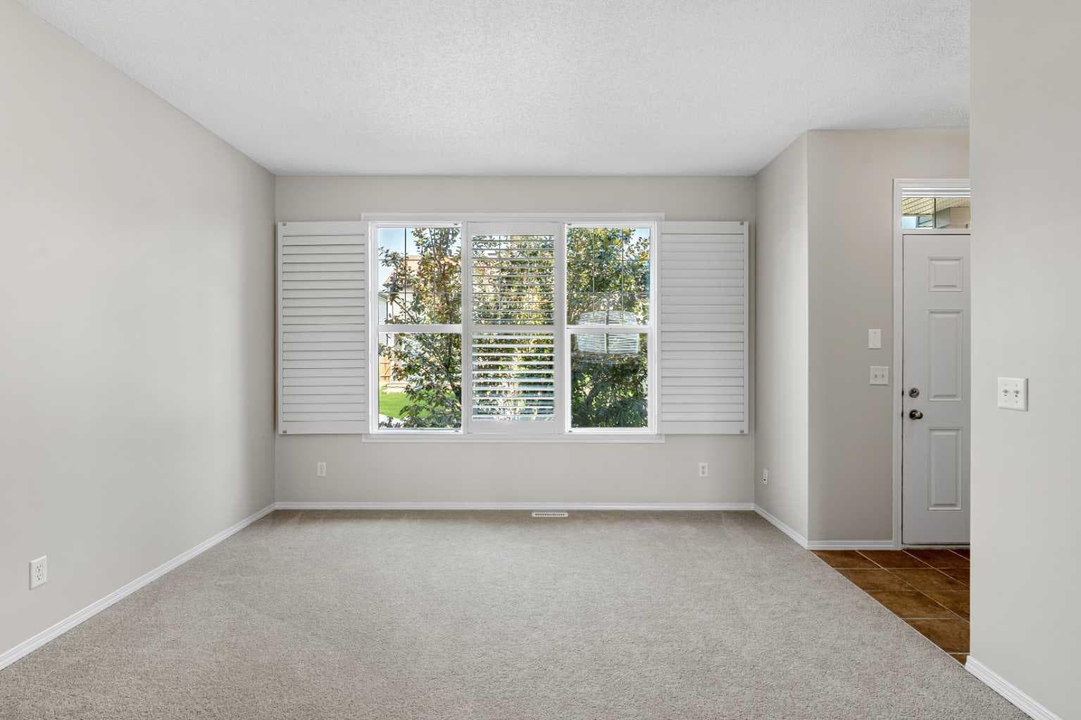 51 Covehaven Mews NE