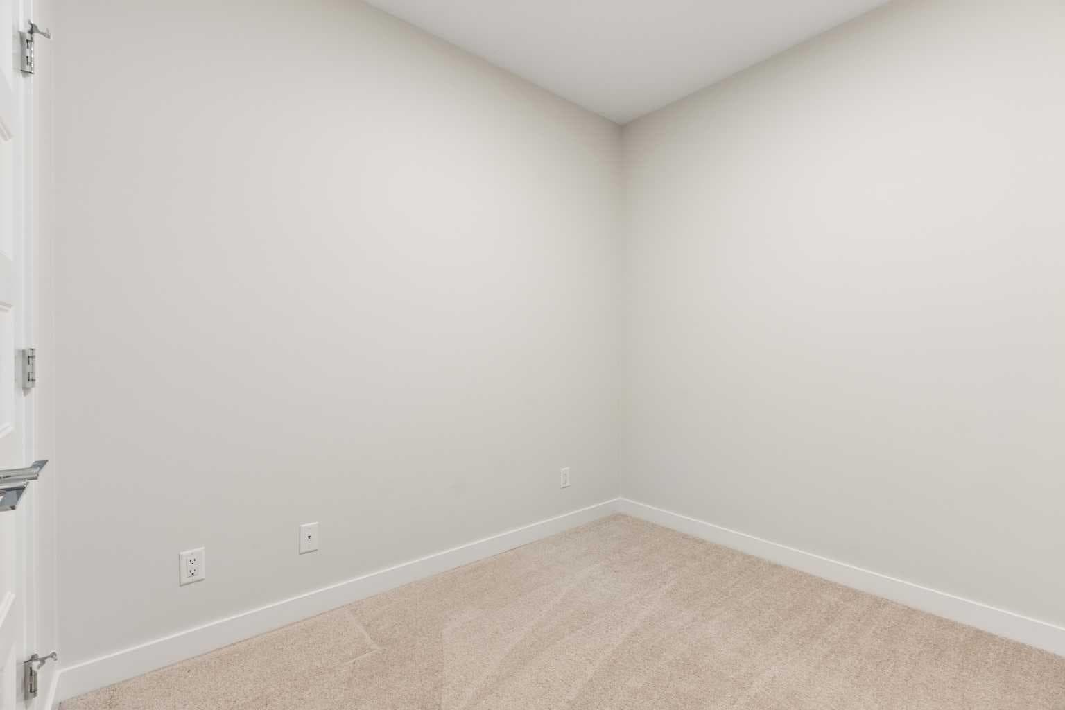 218, 55 Wolf Hollow Crescent SE