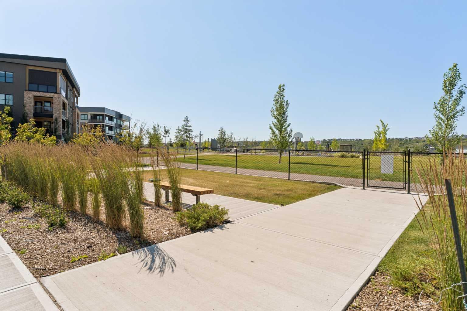 218, 55 Wolf Hollow Crescent SE