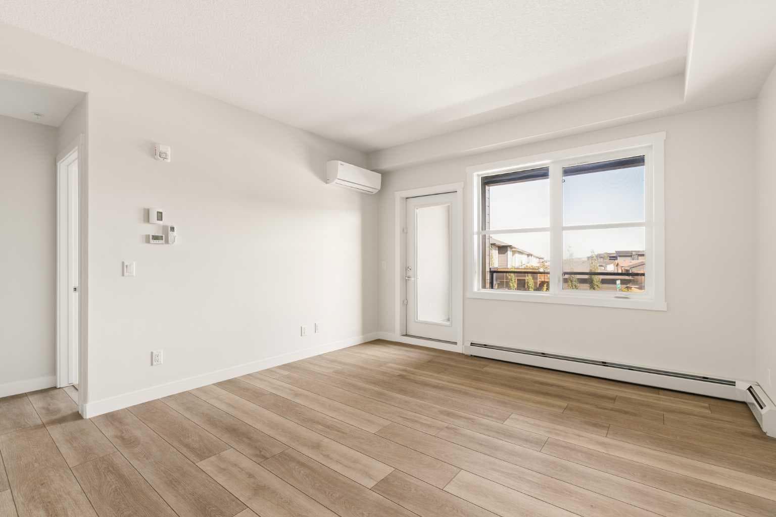 218, 55 Wolf Hollow Crescent SE