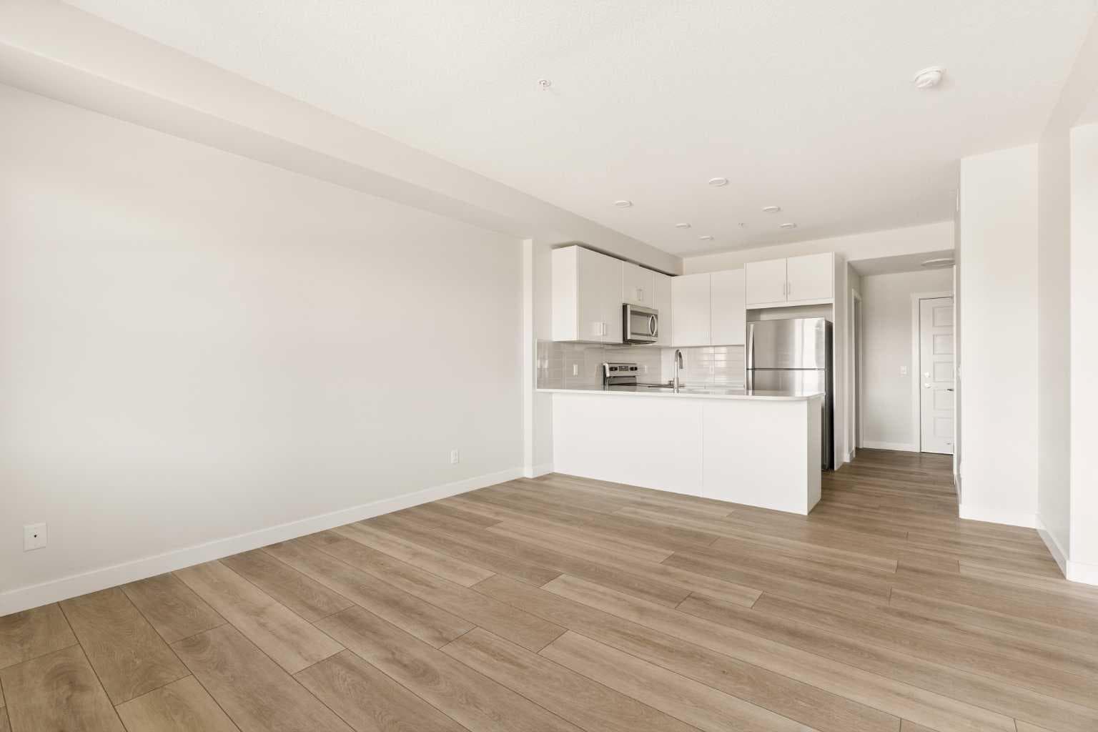 218, 55 Wolf Hollow Crescent SE