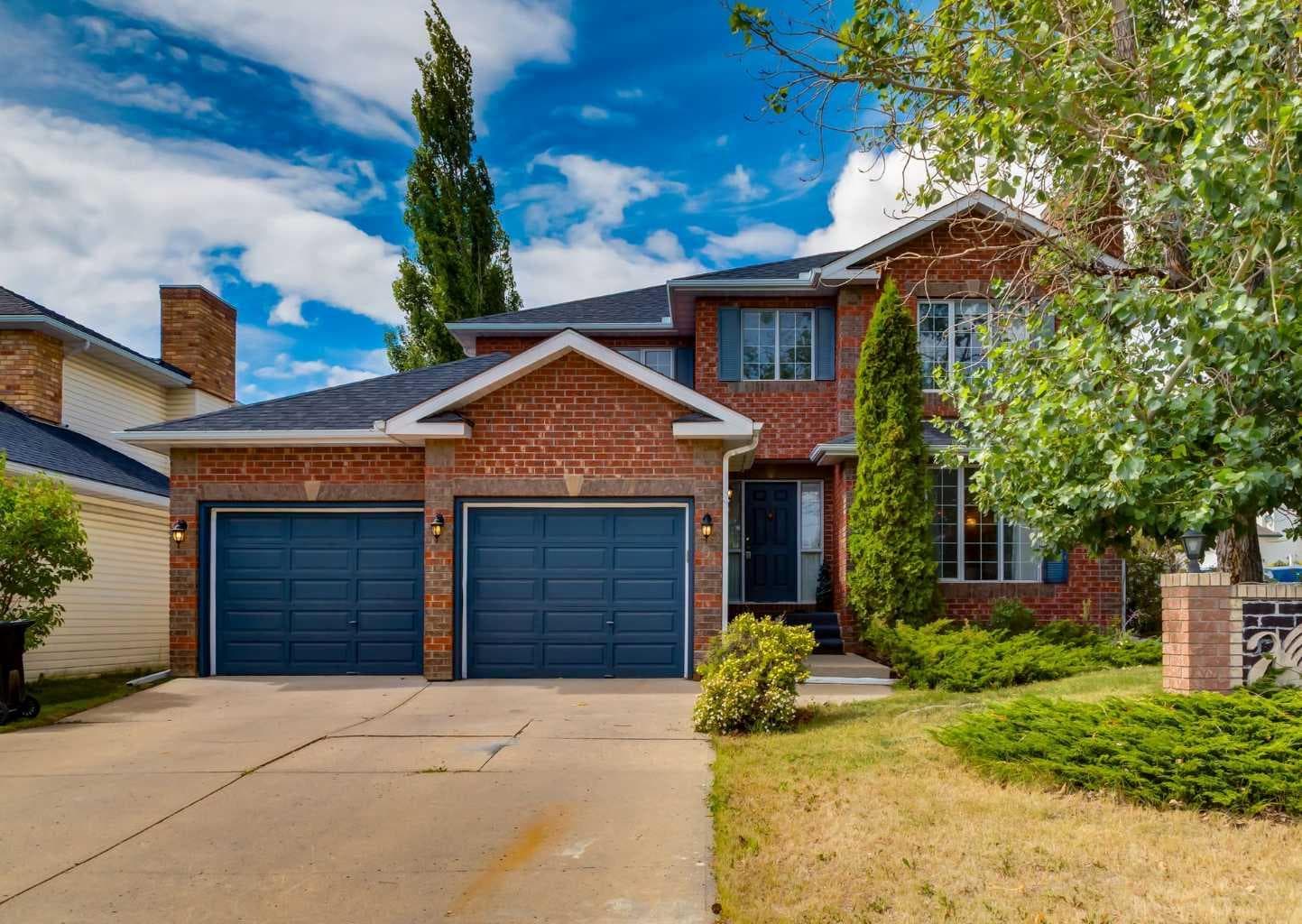 63 Arbour Lake Drive NW