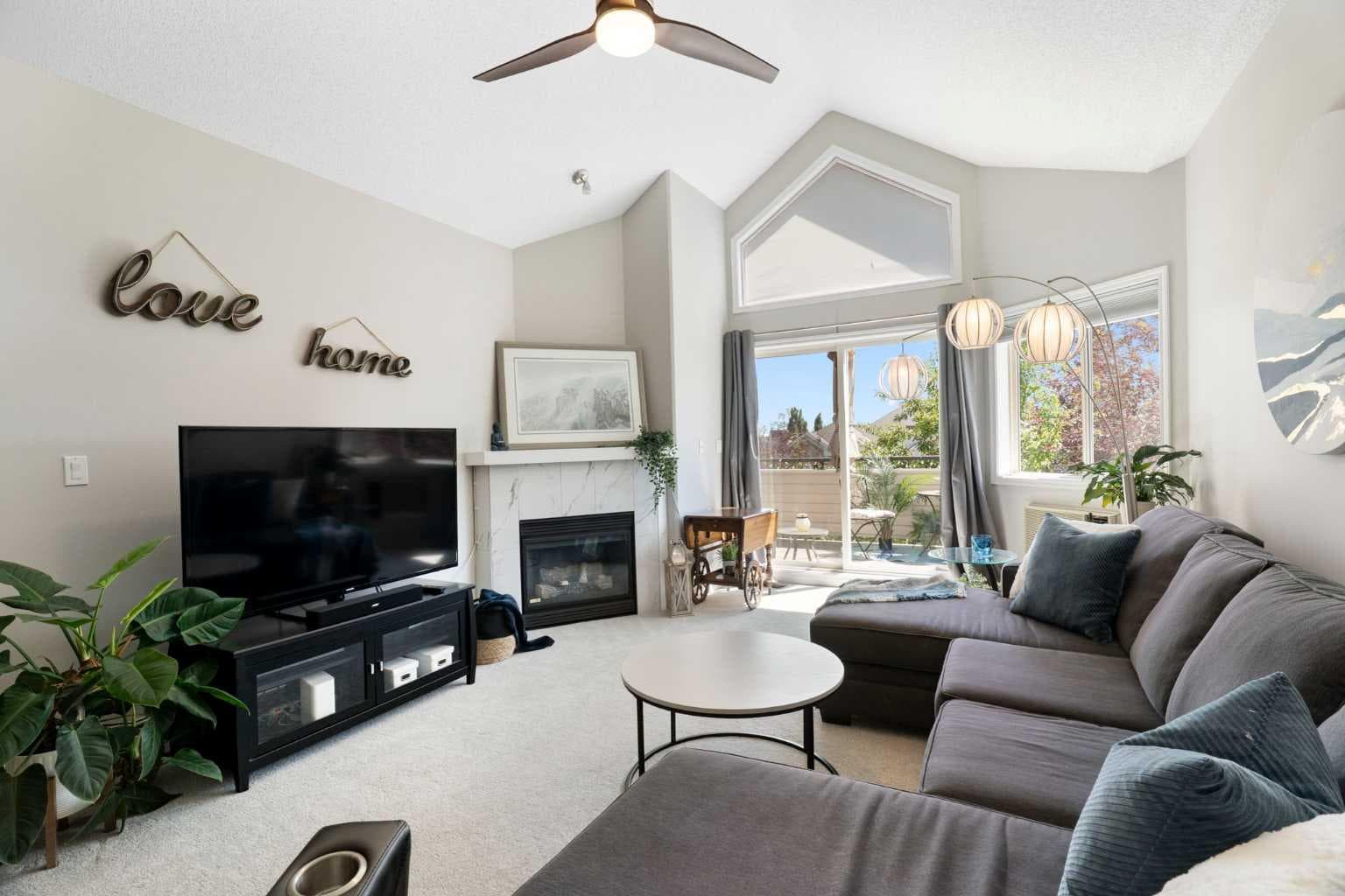 1301, 7451 Springbank Boulevard SW