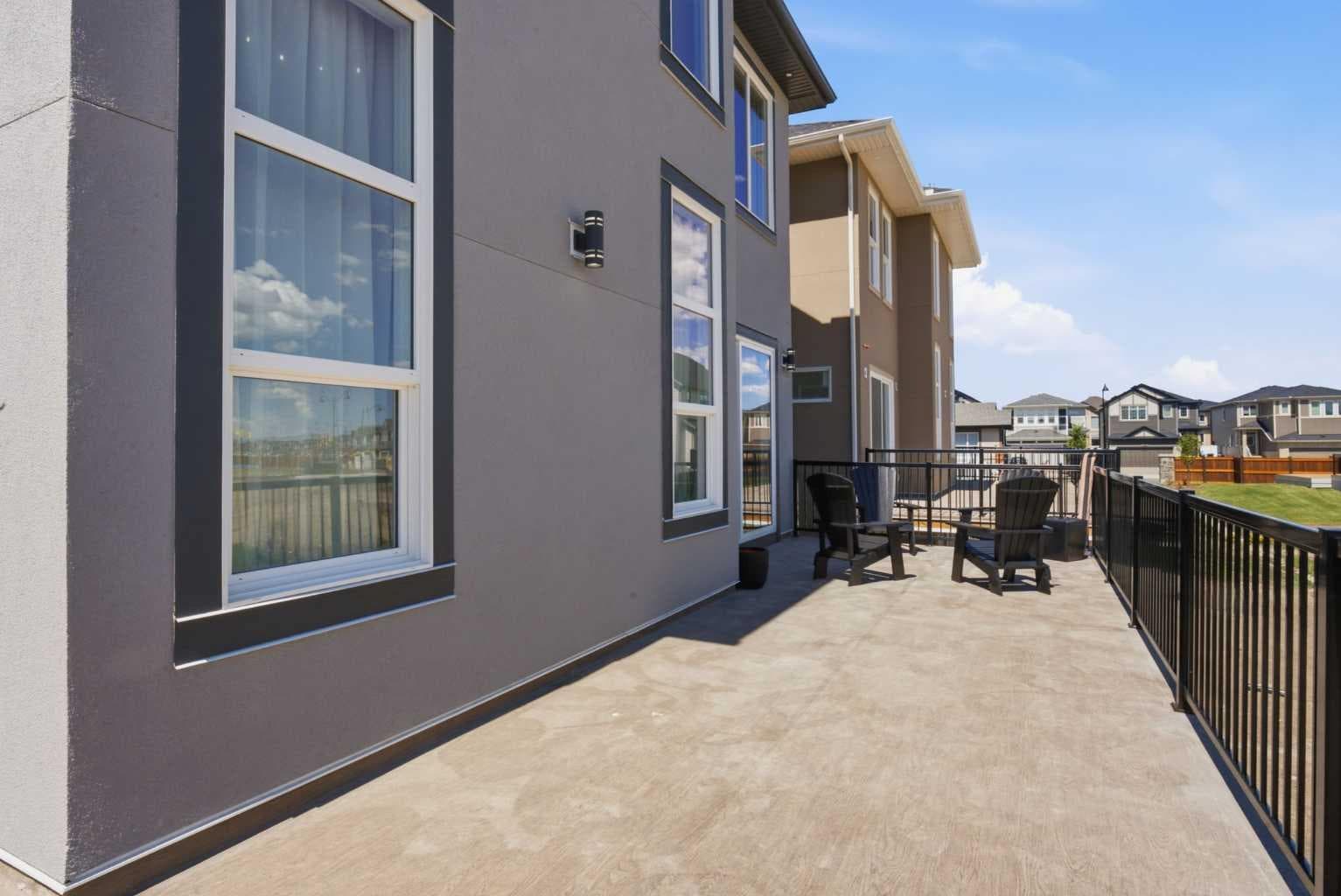 76 Legacy Woods Crescent SE