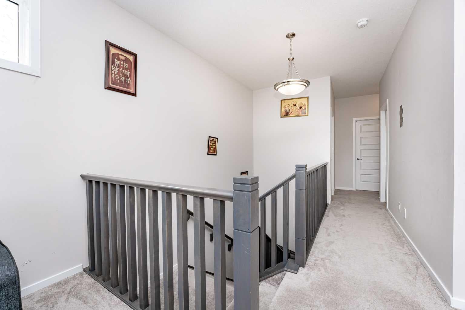 717 Windrow Manor SW
