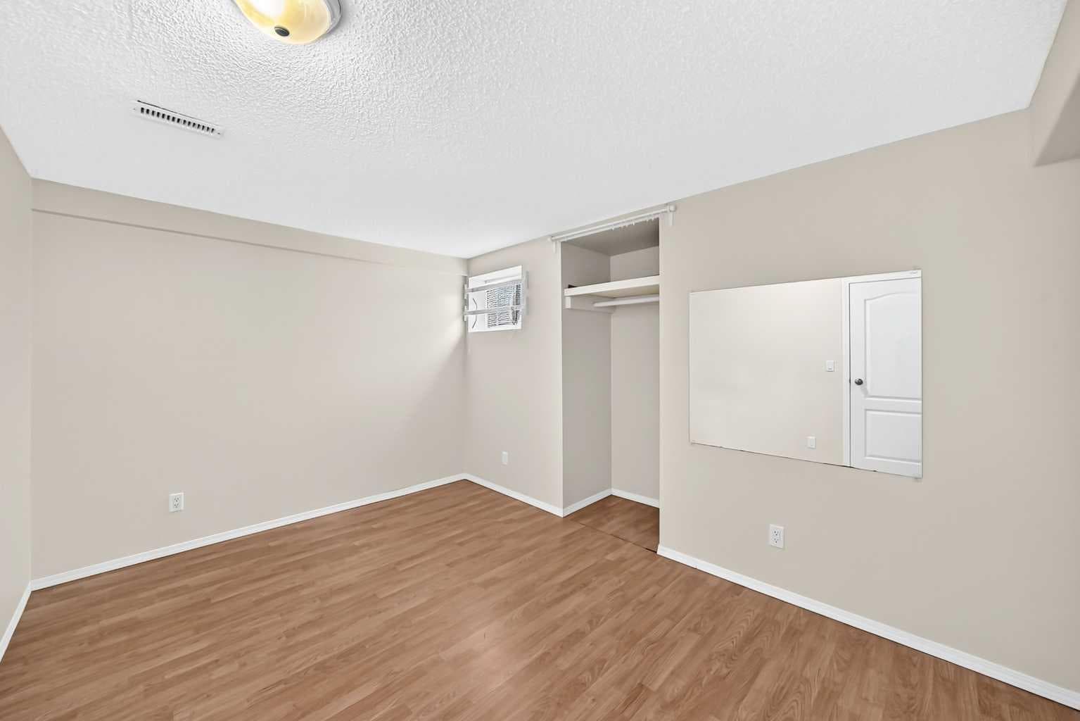 351 Cedarpark Drive SW
