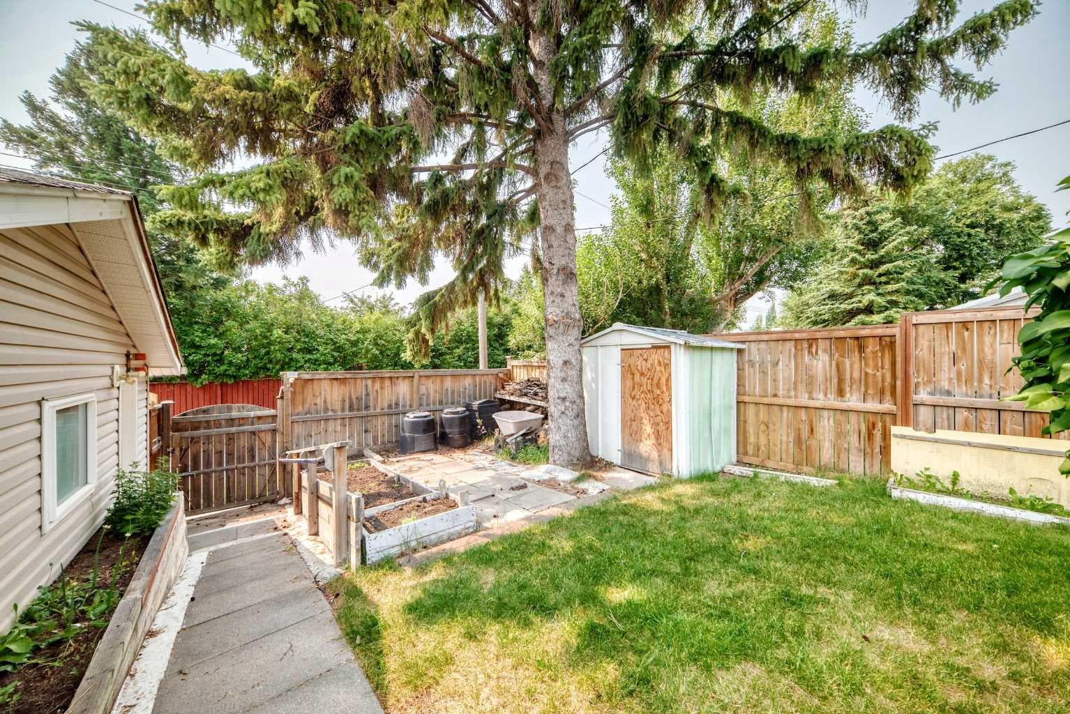 351 Cedarpark Drive SW