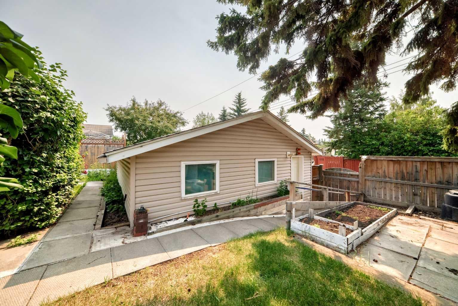 351 Cedarpark Drive SW