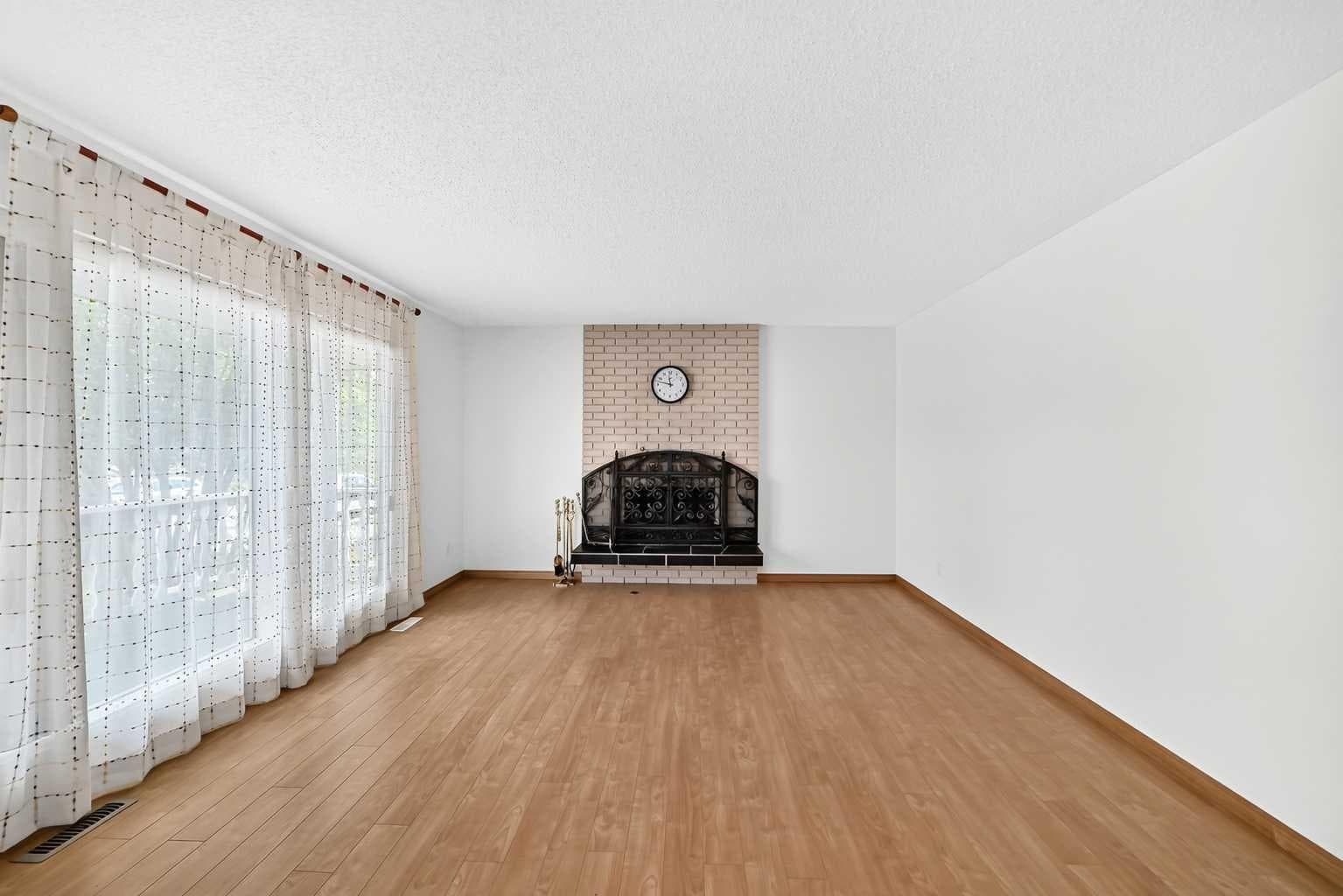 351 Cedarpark Drive SW