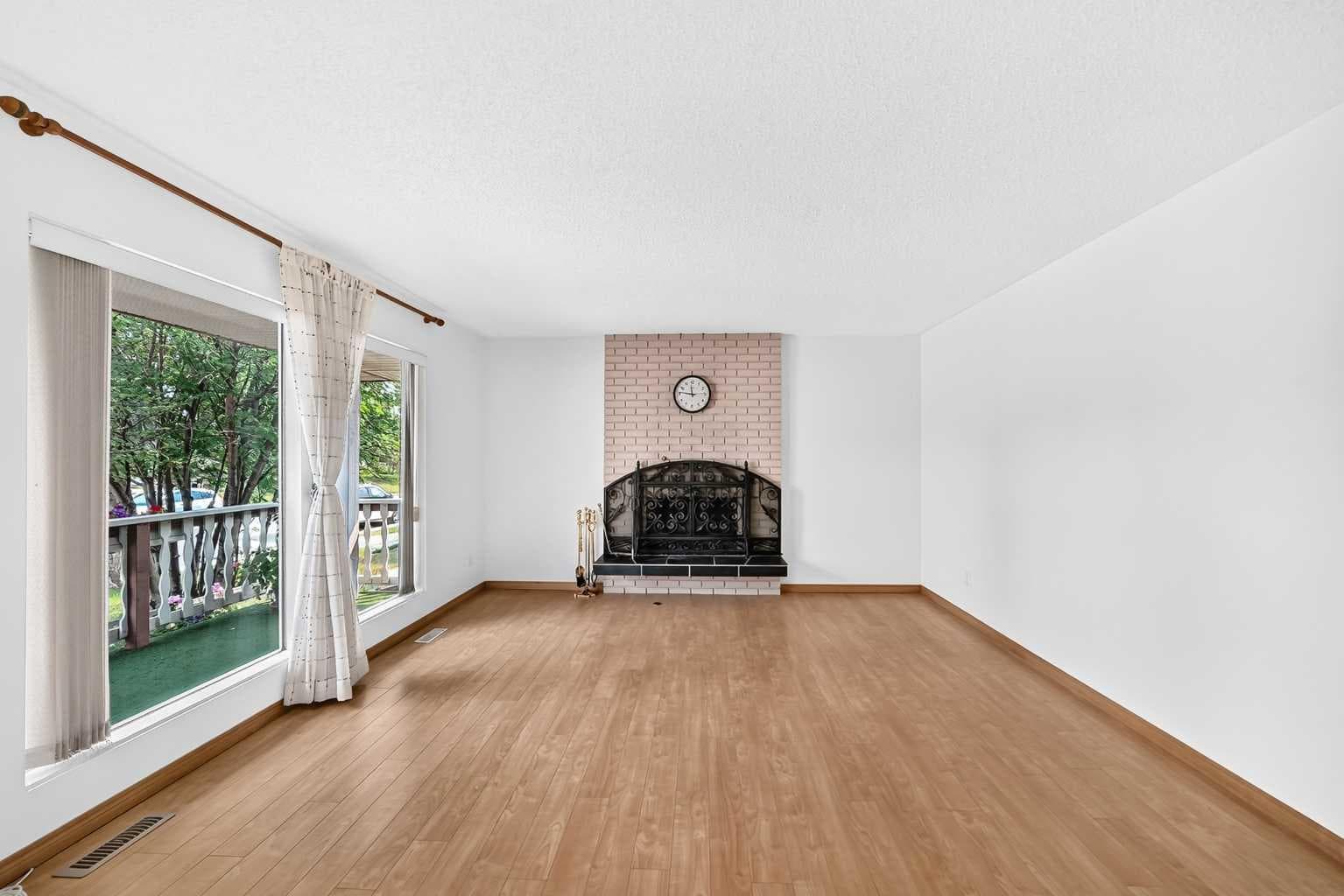351 Cedarpark Drive SW