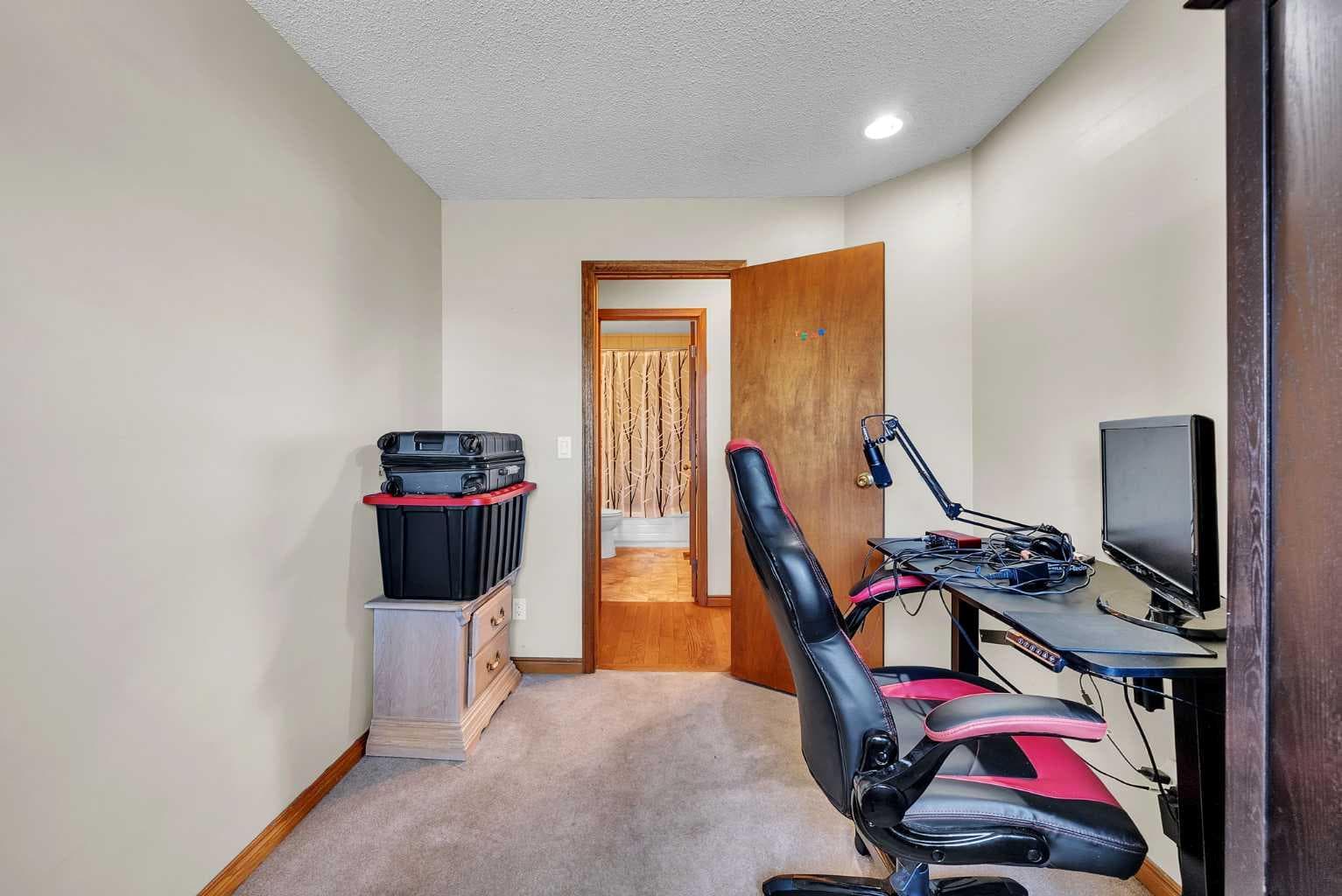 28 Macewan Meadow Link NW