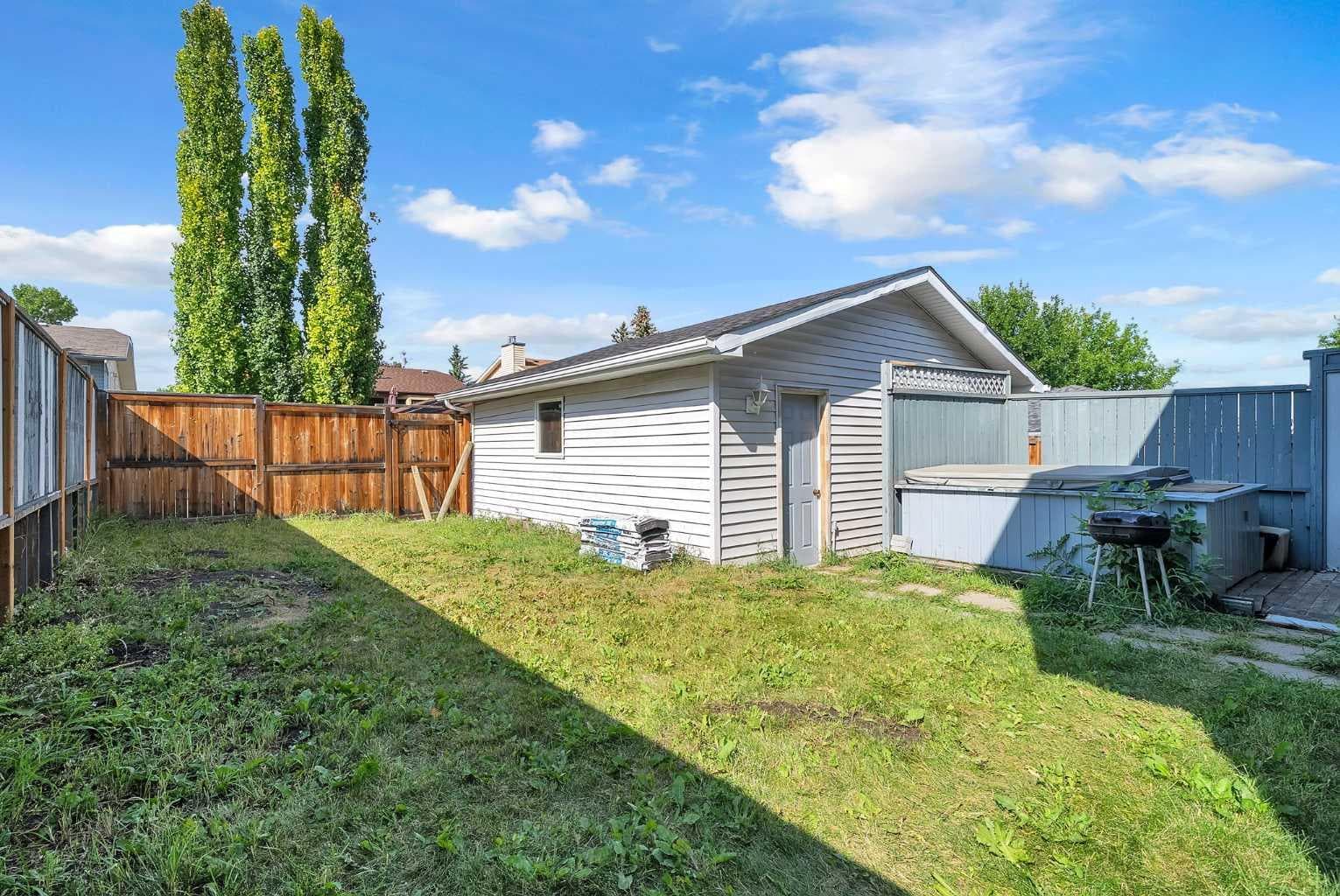 28 Macewan Meadow Link NW