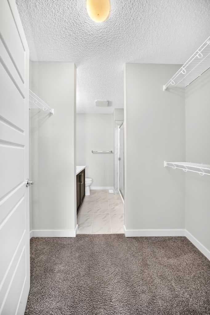 716, 32 Red Embers Parade NE