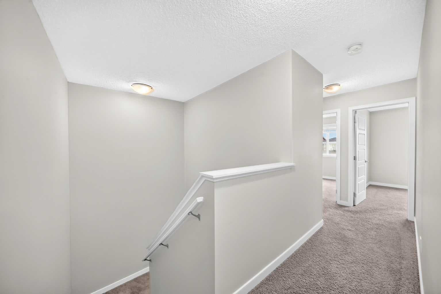 716, 32 Red Embers Parade NE