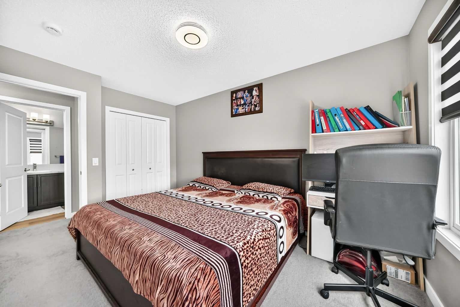 59 Corner Meadows Villas NE