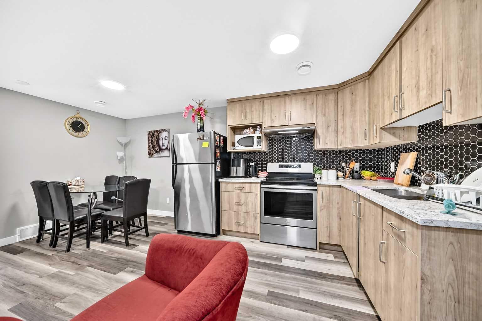 59 Corner Meadows Villas NE