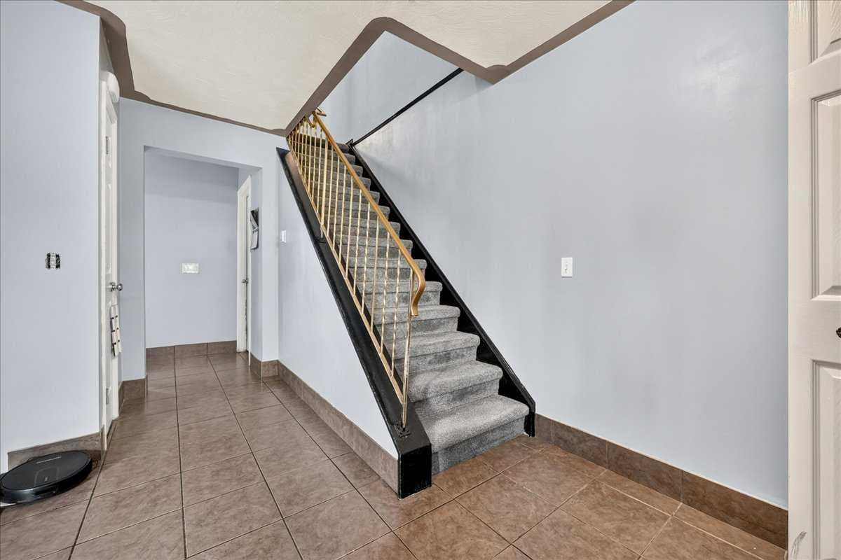 219 Penworth Drive SE