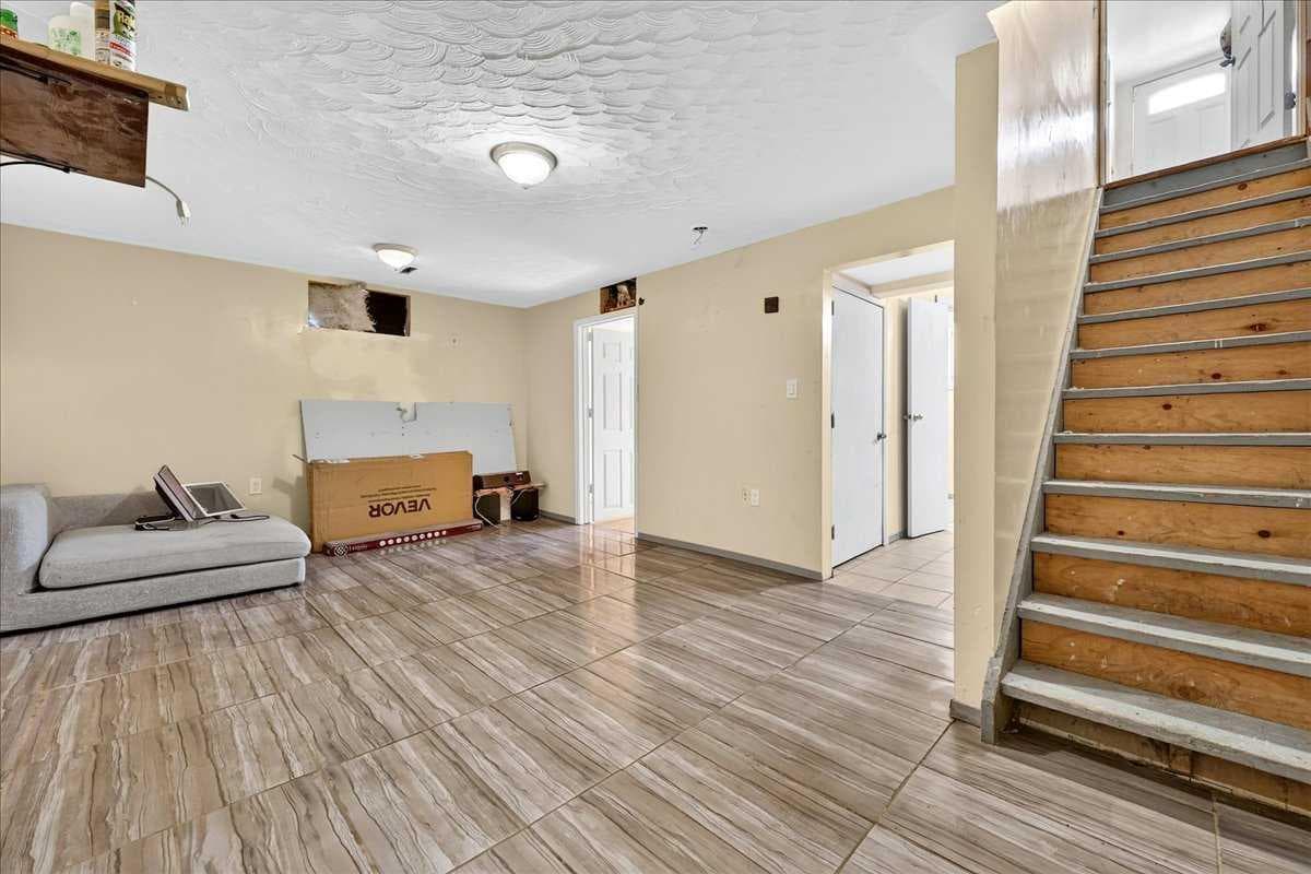 219 Penworth Drive SE
