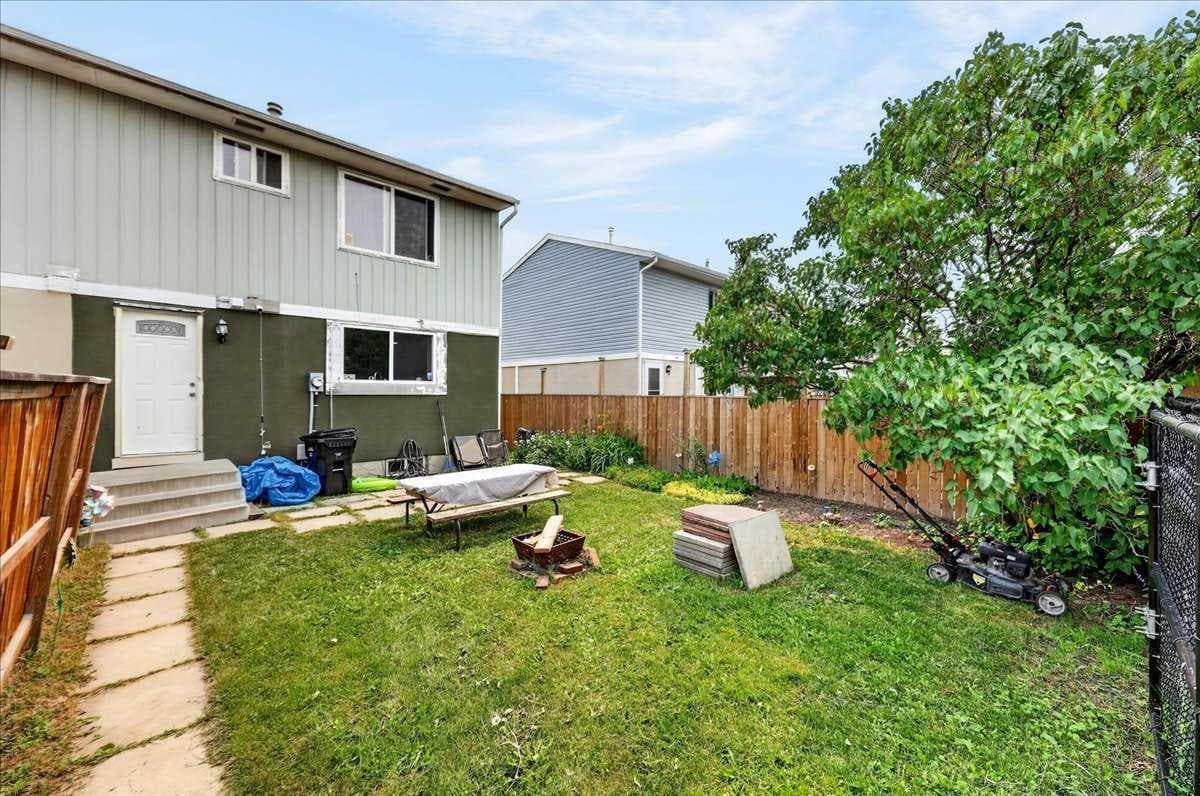 219 Penworth Drive SE