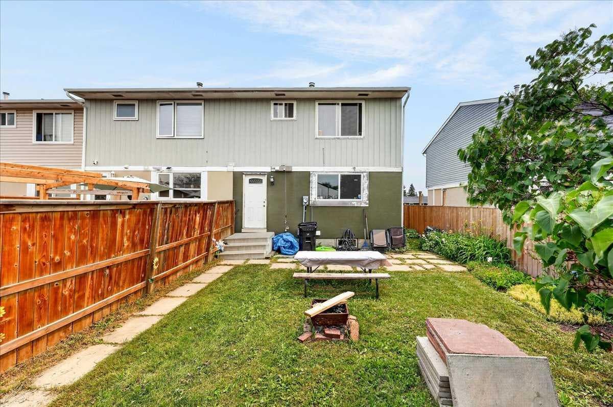 219 Penworth Drive SE