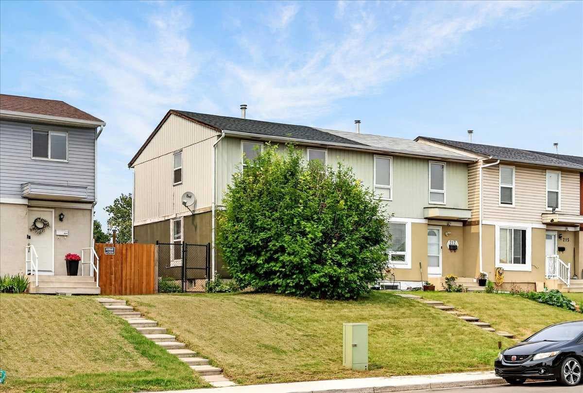 219 Penworth Drive SE