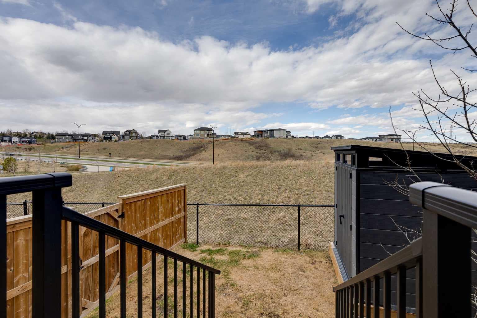 302, 260 Rowley Way NW