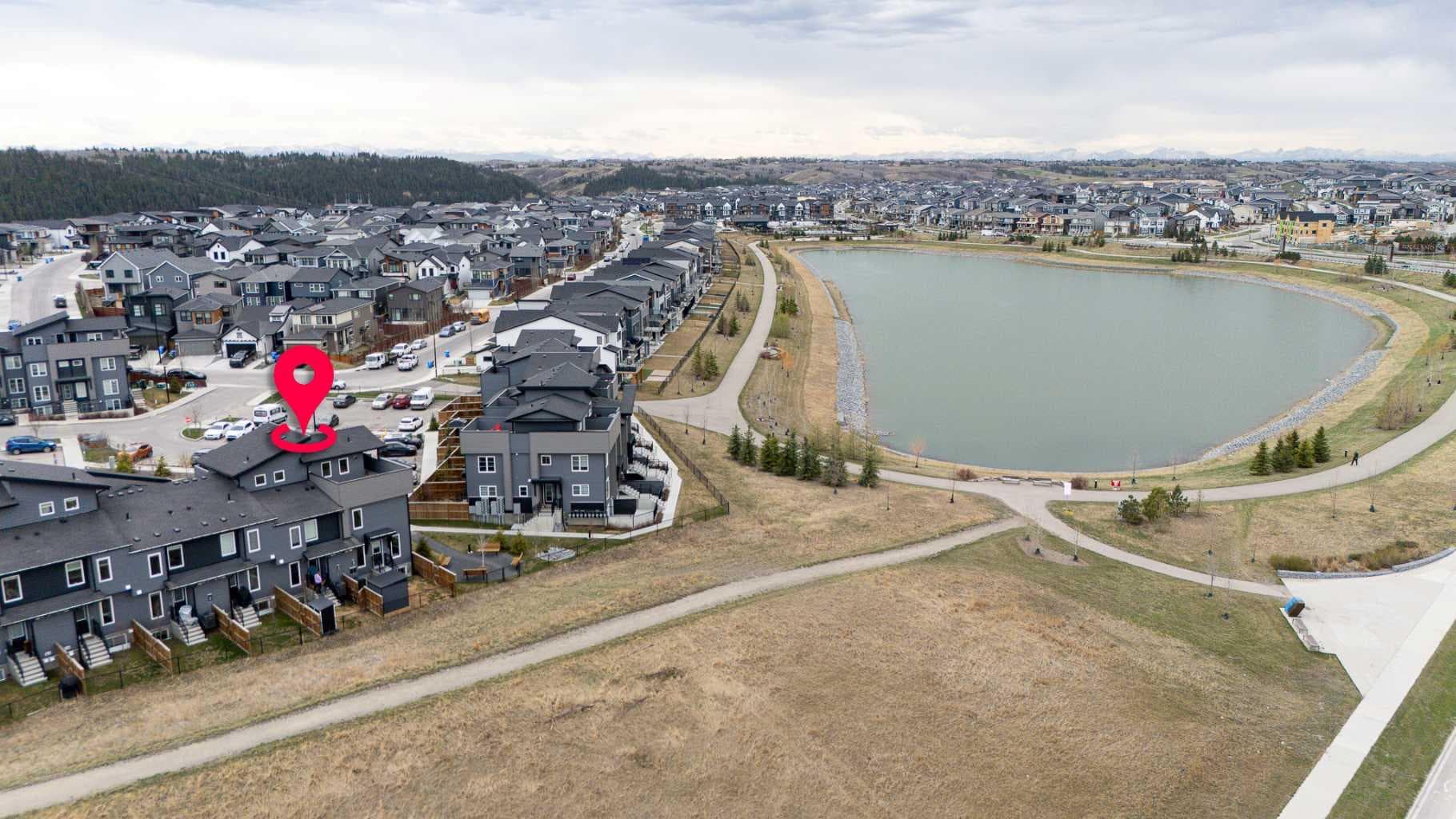 302, 260 Rowley Way NW