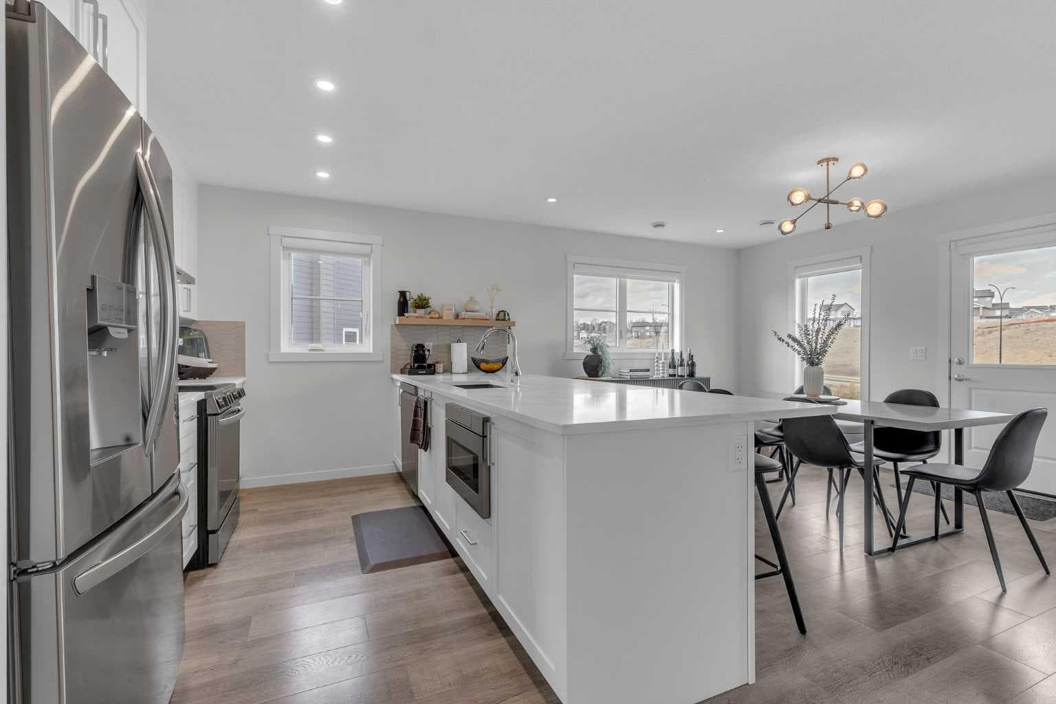 302, 260 Rowley Way NW