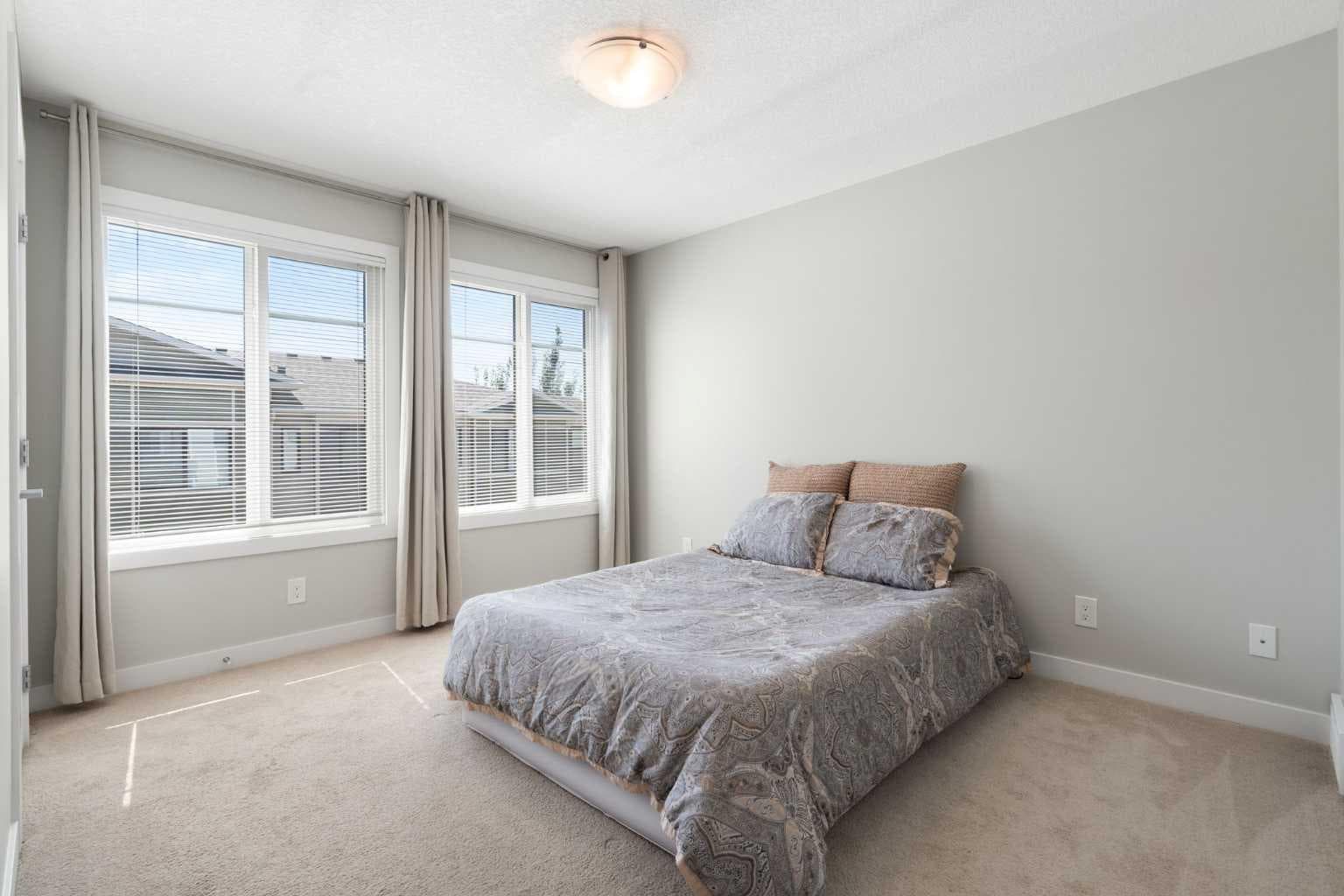 28, 138 Seton Passage SE