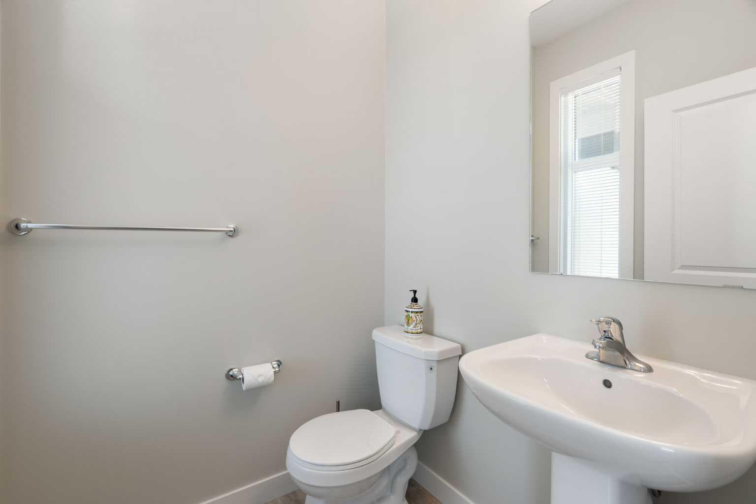 28, 138 Seton Passage SE