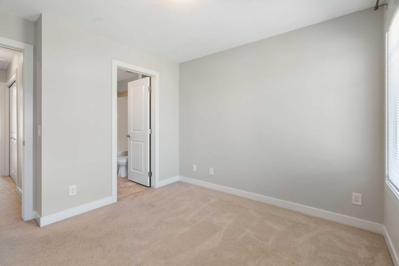 28, 138 Seton Passage SE